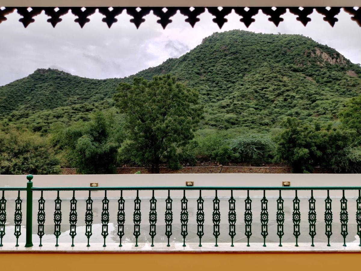 Hotel Premkunj Udaipur Exterior foto
