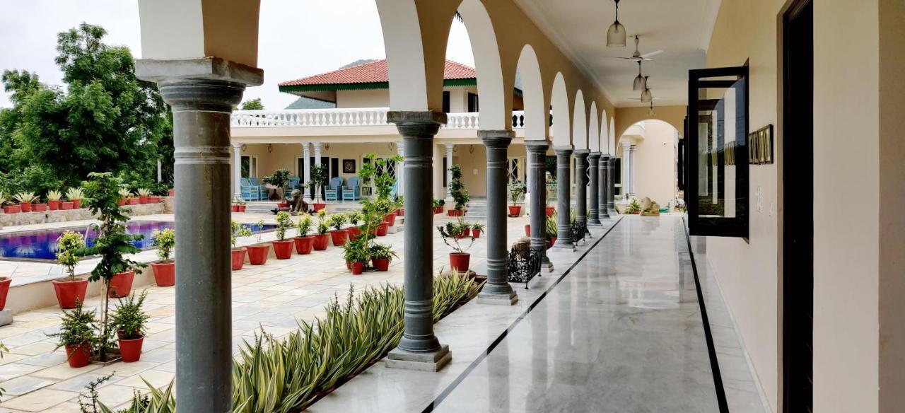 Hotel Premkunj Udaipur Exterior foto